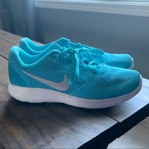 Women’s Nike size 9.5